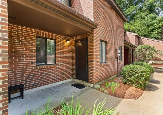 Photo 1 of Sale Pending at 20 Highwood Dr #20, Franklin, MA 02038 | MLS# 73573911 | Listing updated on 2026-10-01
