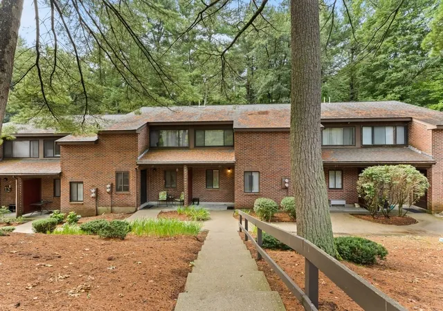 Photo 2 of Sale Pending at 20 Highwood Dr #20, Franklin, MA 02038 | MLS# 73573911 | Listing updated on 2026-10-01