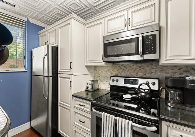 Photo 4 of Sale Pending at 20 Highwood Dr #20, Franklin, MA 02038 | MLS# 73573911 | Listing updated on 2026-10-01