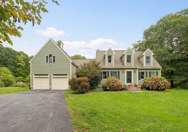 Photo 1 of Single family home for sale at 52 Moore Ln, Northborough, MA 01532 | MLS# 73570517 | Listing updated on 2026-10-24