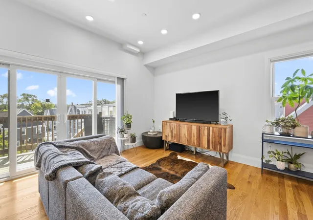 Listing Photo 4 - Condo for sale in building located at 81 Homes Ave, Boston, MA 02122 - Unit #3