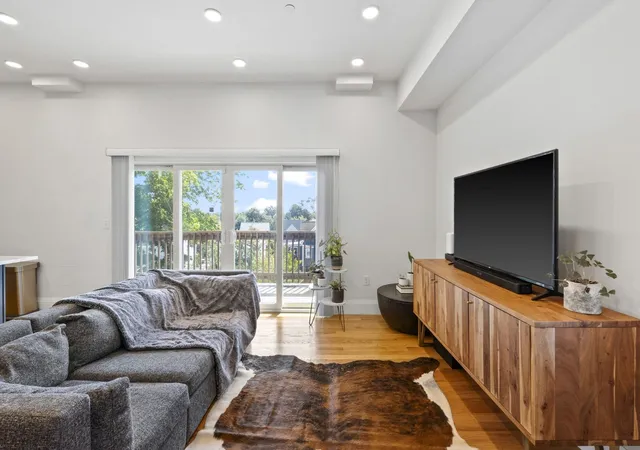 Listing Photo 5 - Condo for sale in building located at 81 Homes Ave, Boston, MA 02122 - Unit #3