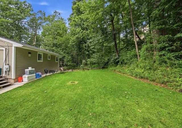 Photo 3 of Sale Pending at 48 Sorrento St, Worcester, MA 01602 | MLS# 73572825 | Listing updated on 2026-09-17