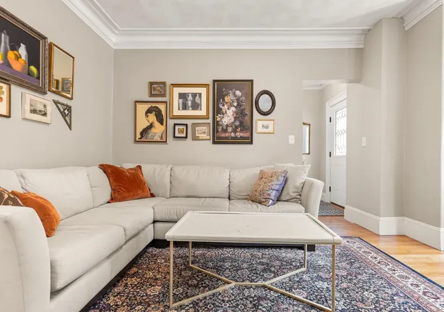 Photo 4 of Single family home for sale at 258 Cross St, Winchester, MA 01890 | MLS# 73575764 | Listing updated on 2026-09-15