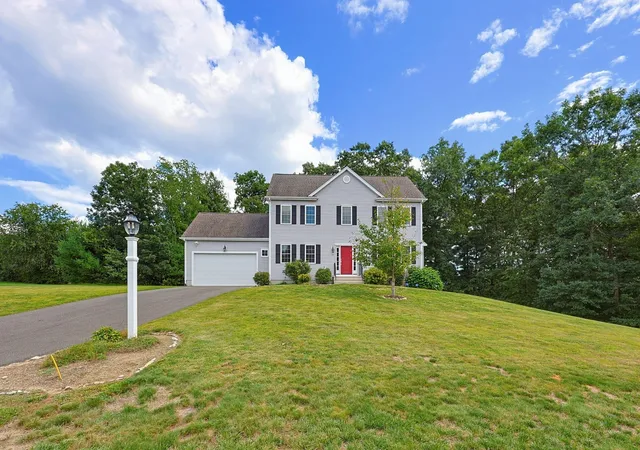 Photo 2 of Single family home for sale at 15 Willow Brk Ln, Blackstone, MA 01504 | MLS# 73574212 | Listing updated on 2026-09-17