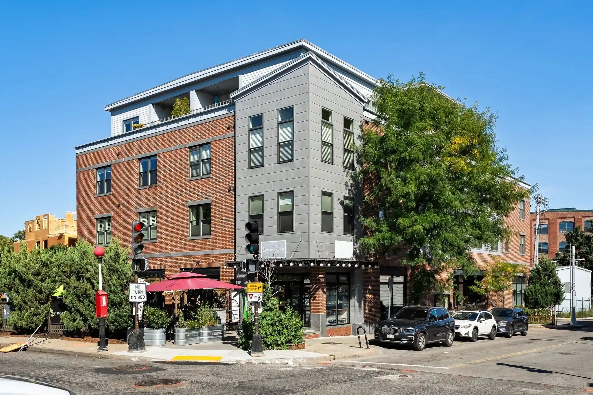 Listing Photo 2 - Condo for sale in Carriage Bldg Condo located at 156 Grn St, Boston, MA 02130 - Unit #205