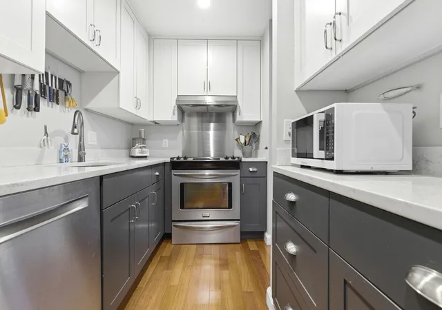 Photo 3 of Condo for sale at 2 Clarendon St #301, Boston, MA 02116 | MLS# 73581110 | Listing updated on 2026-10-22