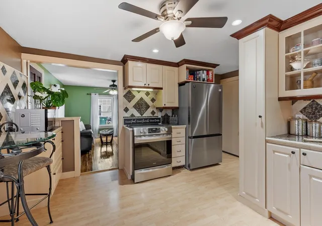 Photo 4 of Single family home for sale at 282 Boutelle St, Fitchburg, MA 01420 | MLS# 73575540 | Listing updated on 2026-09-14