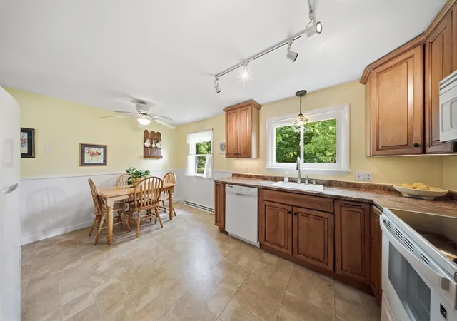 Photo 3 of Sale Pending at 209 Mount Hope St, North Attleboro, MA 02760 | MLS# 73574899 | Listing updated on 2026-09-15