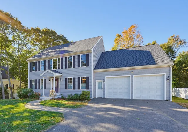 Photo 2 of Single family home for sale at 139 Randolph St, South Weymouth, MA 02190 | MLS# 73588801 | Listing updated on 2026-10-12