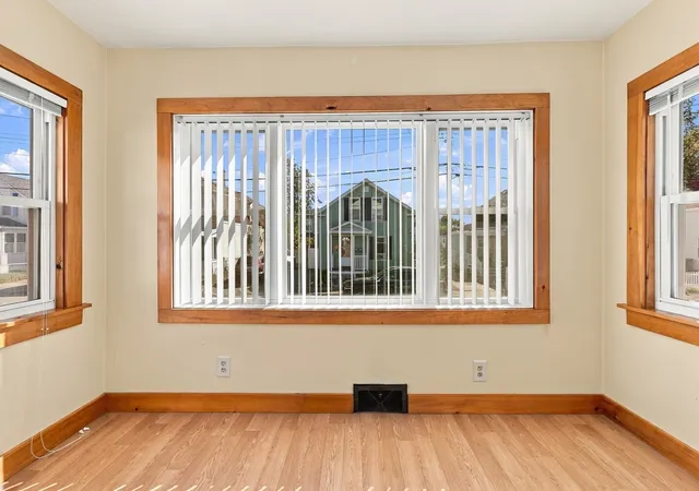 Listing Photo 4 - Condo for sale in building located at 40 Bunker Hl Ave, Lowell, MA 01850