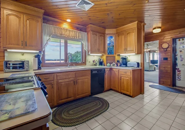 Photo 3 of Single family home for sale at 2835 County St, Dighton, MA 02715 | MLS# 73571699 | Listing updated on 2026-09-07