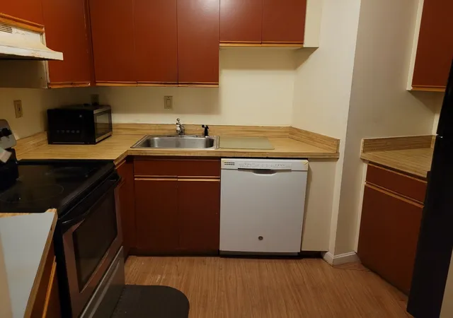 Photo 3 of Condo for sale at 90 Quincy Shore #519, Quincy, MA 02171 | MLS# 73575672 | Listing updated on 2026-09-14