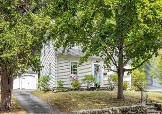 Photo 2 of Sale Pending at 21 Bond St, Reading, MA 01867 | MLS# 73570911 | Listing updated on 2026-09-23