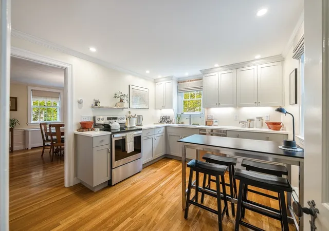 Photo 3 of Sale Pending at 21 Bond St, Reading, MA 01867 | MLS# 73570911 | Listing updated on 2026-09-23