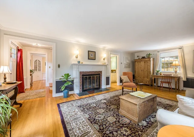 Photo 4 of Sale Pending at 21 Bond St, Reading, MA 01867 | MLS# 73570911 | Listing updated on 2026-09-23