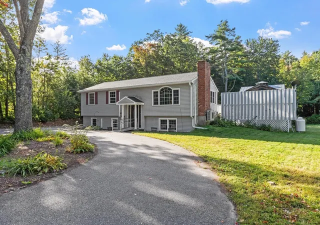 Photo 3 of Single family home for sale at 45 Williamsville Rd, Hubbardston, MA 01452 | MLS# 73582314 | Listing updated on 2026-09-28