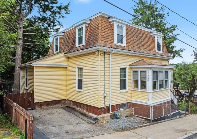 Photo 2 of Sale Pending at 9 Varnum St, Haverhill, MA 01832 | MLS# 73573089 | Listing updated on 2026-09-30