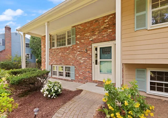 Photo 3 of Sale Pending at 12 Old Stagecoach Rd, Bedford, MA 01730 | MLS# 73569963 | Listing updated on 2026-09-29