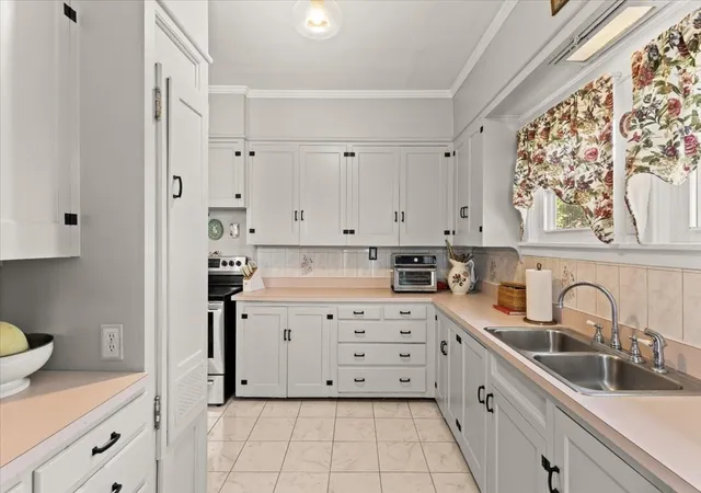 Photo 3 of Single family home for sale at 53 Ashland St, Taunton, MA 02780 | MLS# 73573452 | Listing updated on 2026-09-15
