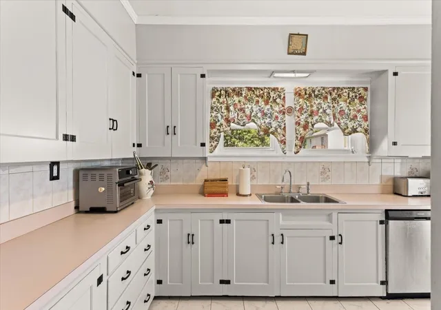 Photo 3 of Single family home for sale at 53 Ashland St, Taunton, MA 02780 | MLS# 73573452 | Listing updated on 2026-09-15
