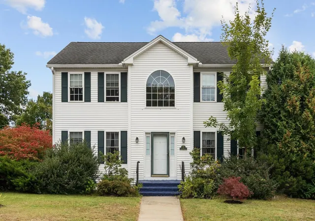 Photo 1 of Single family home for sale at 4 Lynde St, Gardner, MA 01440 | MLS# 73581298 | Listing updated on 2026-09-28
