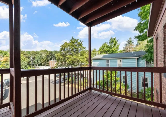 Listing Photo 4 - Condo for sale in building located at 448 High St, Clinton, MA 01510