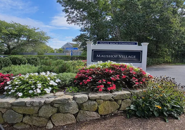 Photo 2 of Single family home for sale at 28 Flying Cloud Cr, Mashpee, MA 02649 | MLS# 73581765 | Listing updated on 2026-09-28