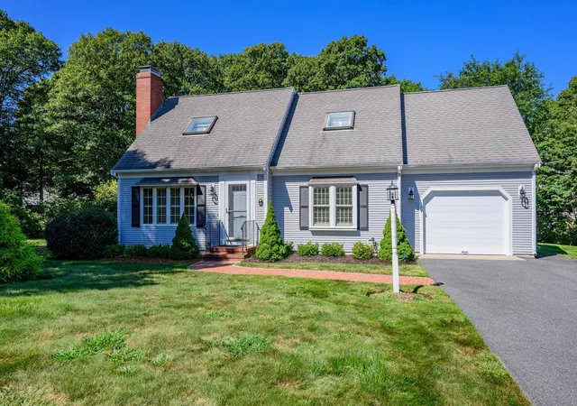 Photo 2 of Sale Pending at 11 Kalmia Way, Centerville, MA 02632 | MLS# 73585922 | Listing updated on 2026-10-05