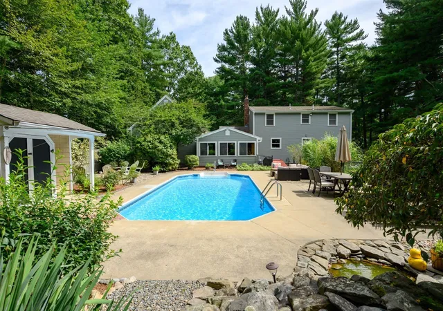 Photo 2 of Sale Pending at 86 Edgewater Dr, Pembroke, MA 02359 | MLS# 73570506 | Listing updated on 2026-09-06