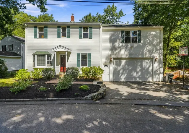 Photo 1 of Single family home for sale at 8 Rangeway, Lexington, MA 02420 | MLS# 73579096 | Listing updated on 2026-09-21