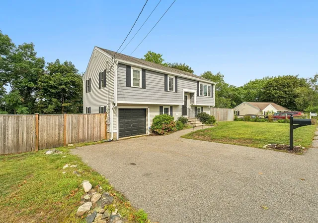 Photo 1 of Single family home for sale at 8 Skyview Ln, Woburn, MA 01801 | MLS# 73574249 | Listing updated on 2026-10-23