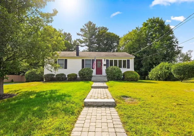 Photo 3 of Single family home for sale at 4 Orchard Dr, North Reading, MA 01864 | MLS# 73575175 | Listing updated on 2026-09-14