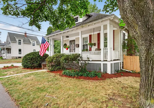Photo 3 of Sale Pending at 362 Mount Vernon St, Dedham, MA 02026 | MLS# 73570906 | Listing updated on 2026-09-08