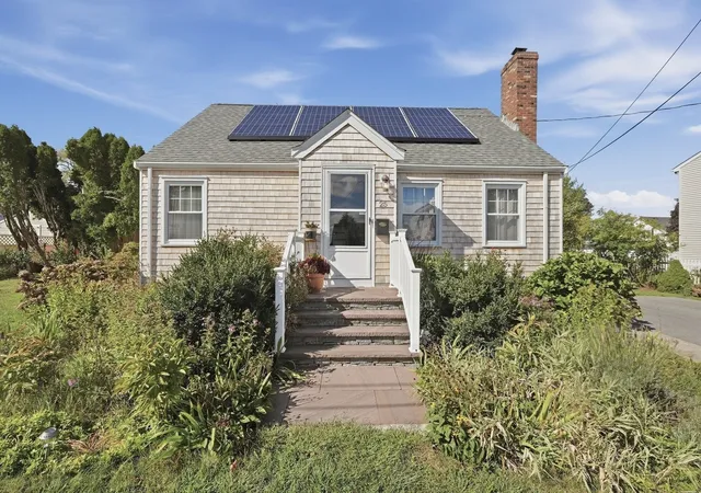 Single family home for sale at 25 Bellevue St, New Bedford, MA 02744 | MLS# 73580930