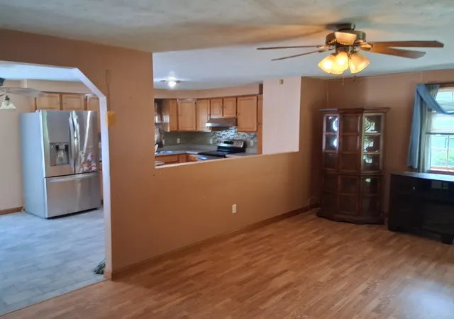 Photo 3 of Sale Pending at 270 Ash St, Winchendon, MA 01475 | MLS# 73570914 | Listing updated on 2026-09-06