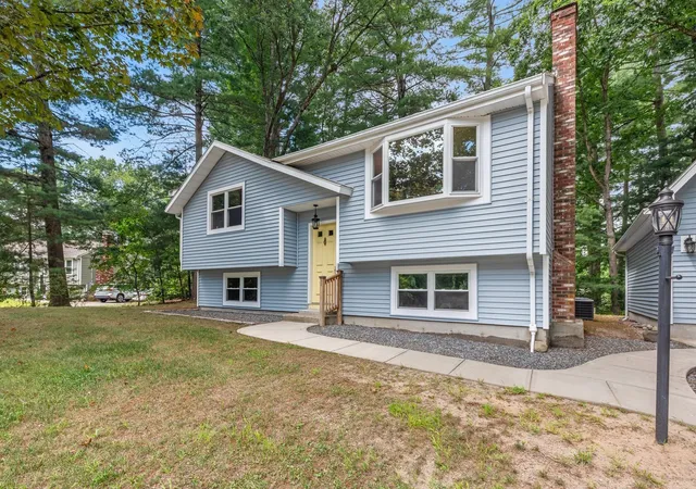 Photo 3 of Sale Pending at 3 Jason Cir, North Attleboro, MA 02760 | MLS# 73572533 | Listing updated on 2026-09-30