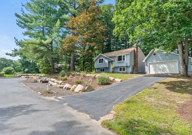 Photo 4 of Sale Pending at 3 Jason Cir, North Attleboro, MA 02760 | MLS# 73572533 | Listing updated on 2026-09-30