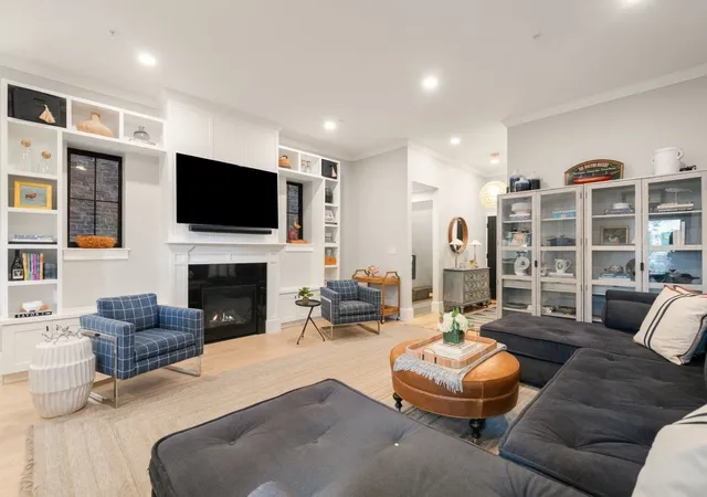 Condo for sale at 40 Mount Vernon St #1, Charlestown, MA 02129 | MLS# 73587337