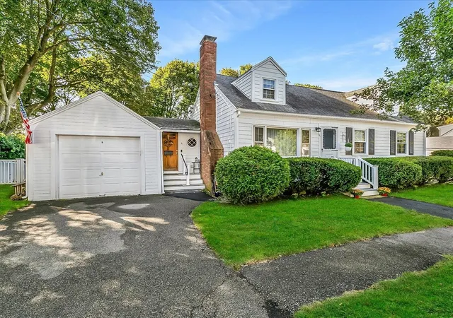 Photo 1 of Single family home for sale at 31 Chipman Rd, Beverly, MA 01915 | MLS# 73575909 | Listing updated on 2026-09-15