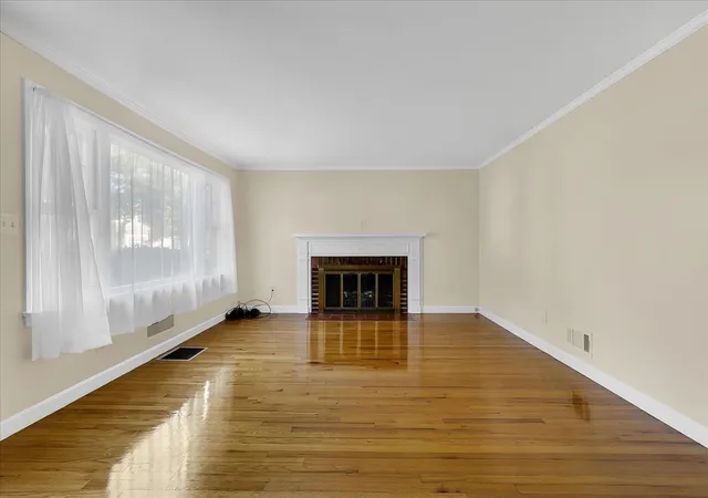 Photo 3 of Single family home for sale at 31 Chipman Rd, Beverly, MA 01915 | MLS# 73575909 | Listing updated on 2026-09-15