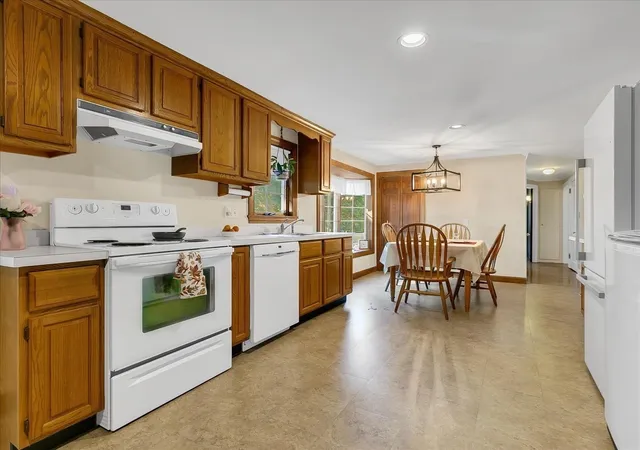 Photo 4 of Single family home for sale at 31 Chipman Rd, Beverly, MA 01915 | MLS# 73575909 | Listing updated on 2026-09-15