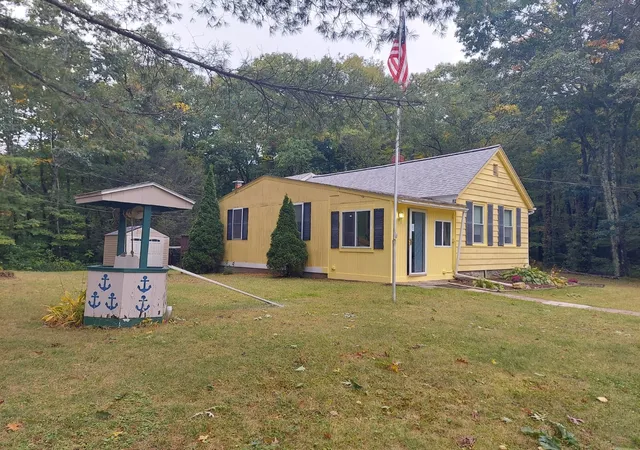 Photo 3 of Single family home for sale at 226 Pine St, Leicester, MA 01524 | MLS# 73584080 | Listing updated on 2026-10-11