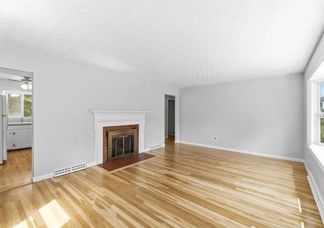 Photo 4 of Single family home for sale at 9 Hidden Way, Chelmsford, MA 01824 | MLS# 73570116 | Listing updated on 2026-09-13