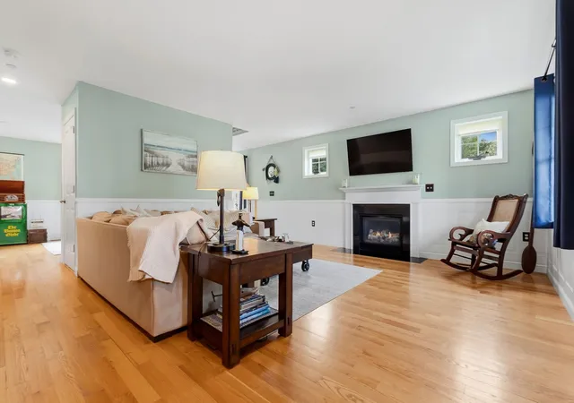 Listing Photo 4 - Condo for sale in building located at 9 Comanche Cir, Haverhill, MA 01835 - Unit #11