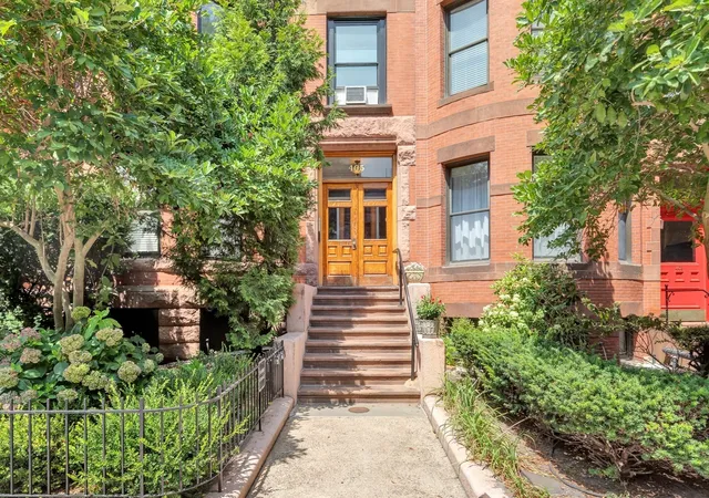 Listing Photo 1 - Condo for sale in building located at 405 Marlborough St, Boston, MA 02115 - Unit #31