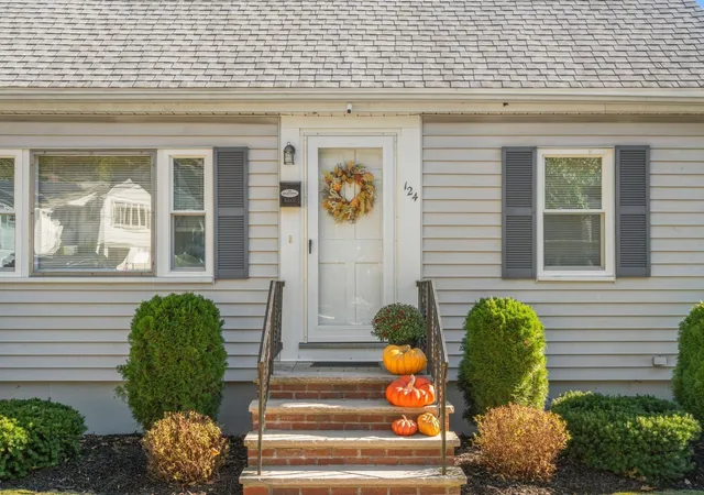 Photo 3 of Single family home for sale at 124 Windham Rd, Hyde Park, MA 02136 | MLS# 73587788 | Listing updated on 2026-10-11