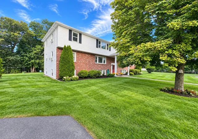 Photo 3 of Condo for sale at 91 Elm St #1, Uxbridge, MA 01569 | MLS# 73586057 | Listing updated on 2026-10-13