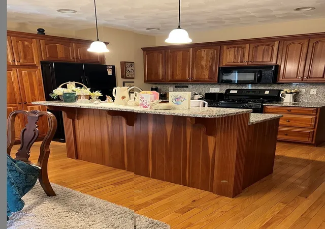 Photo 4 of Condo for sale at 106 Cortland Dr #38, North Andover, MA 01845 | MLS# 73570727 | Listing updated on 2026-09-05