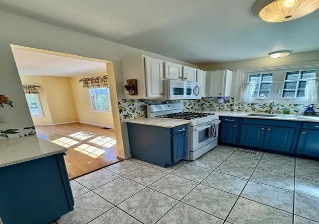 Photo 4 of Condo for sale at 13 Waltham Dr #13, Plainville, MA 02762 | MLS# 73571376 | Listing updated on 2026-09-15